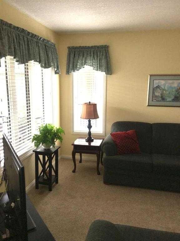 25-284 Cougar Way North, Lethbridge, AB - Indoor Photo Showing Other Room