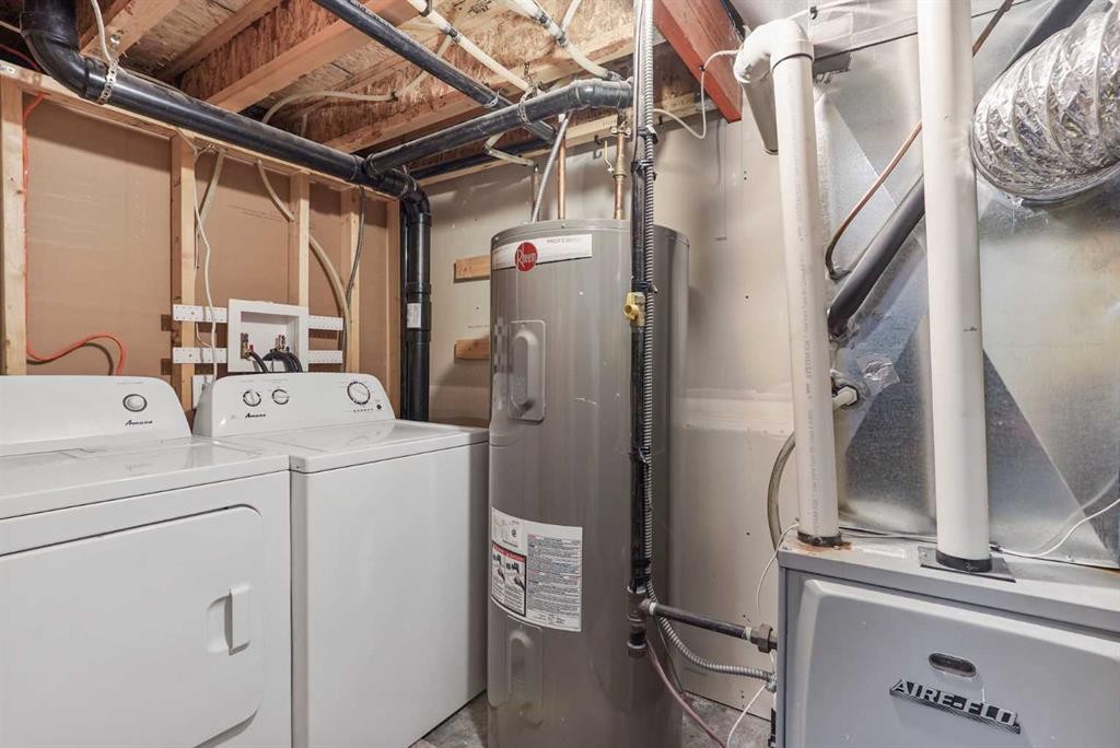 2-1180 Keystone Road West, Lethbridge, AB - Indoor