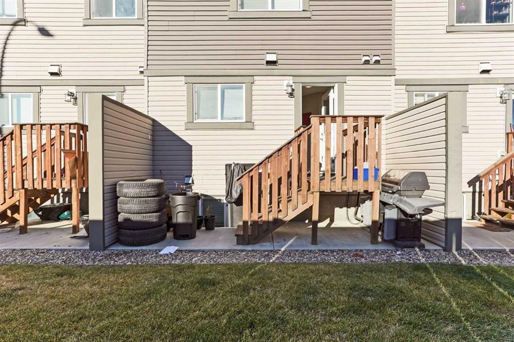 2-1180 Keystone Road West, Lethbridge, AB - Outdoor With Exterior