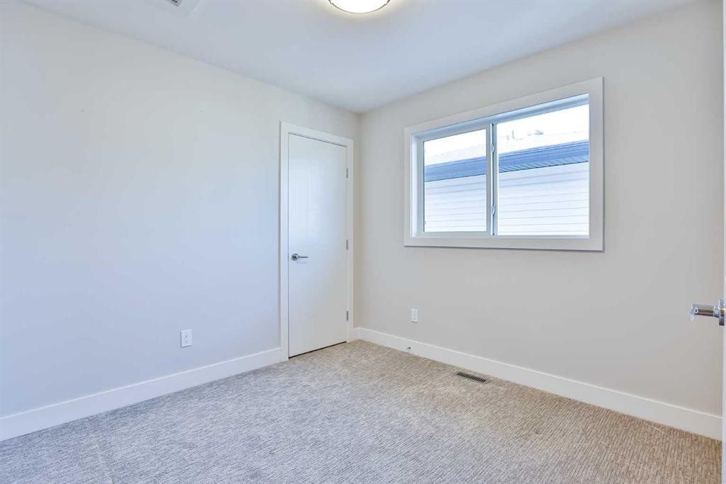 3009 46 Street South, Lethbridge, AB - Indoor Photo Showing Other Room