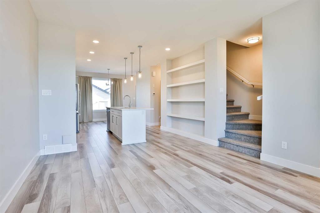 3009 46 Street South, Lethbridge, AB - Indoor