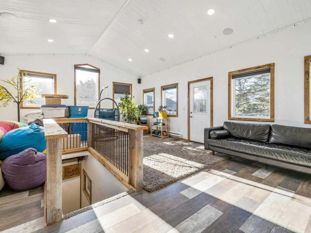 6501 22 Avenue, Coleman, AB - Indoor