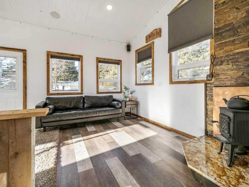 6501 22 Avenue, Coleman, AB - Indoor