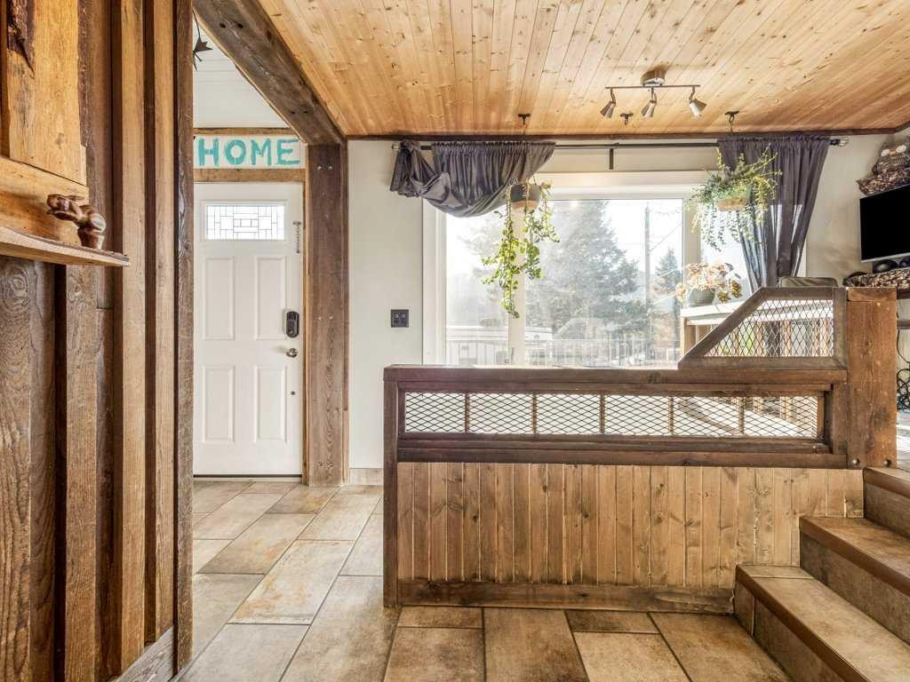 6501 22 Avenue, Coleman, AB - Indoor Photo Showing Other Room