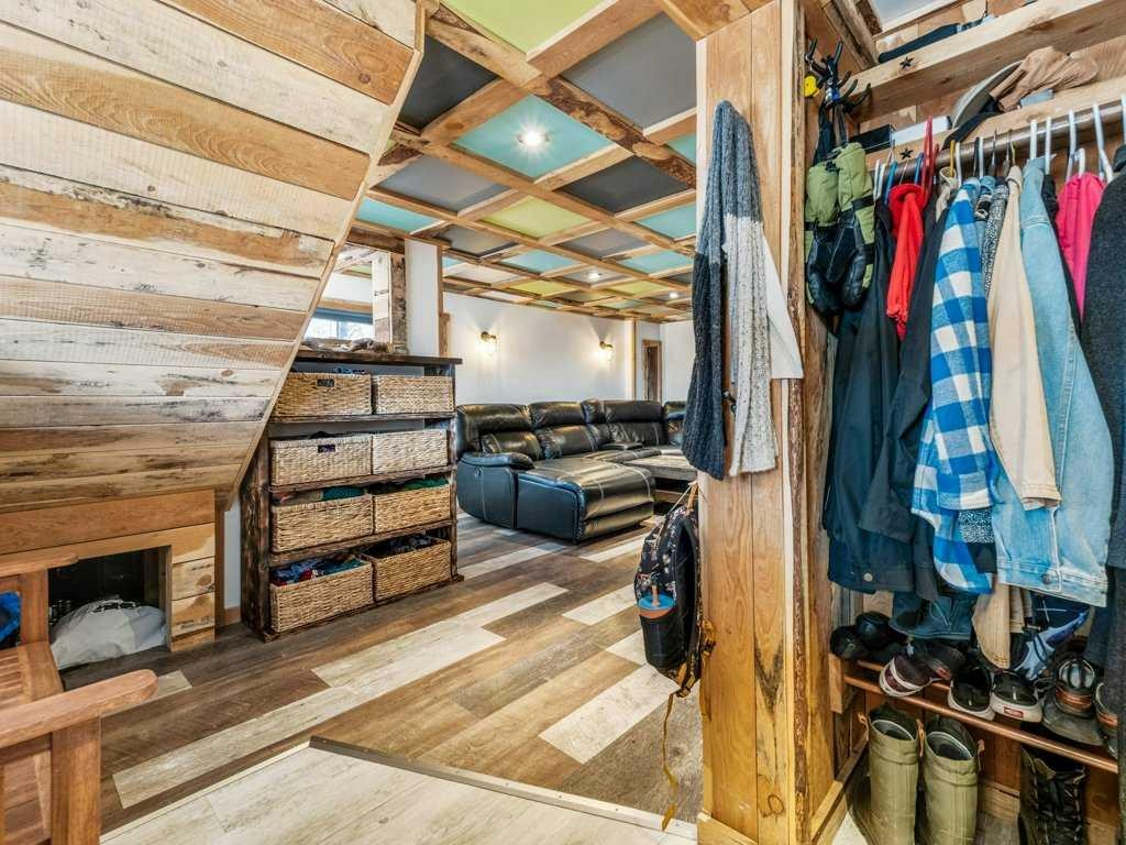 6501 22 Avenue, Coleman, AB - Indoor