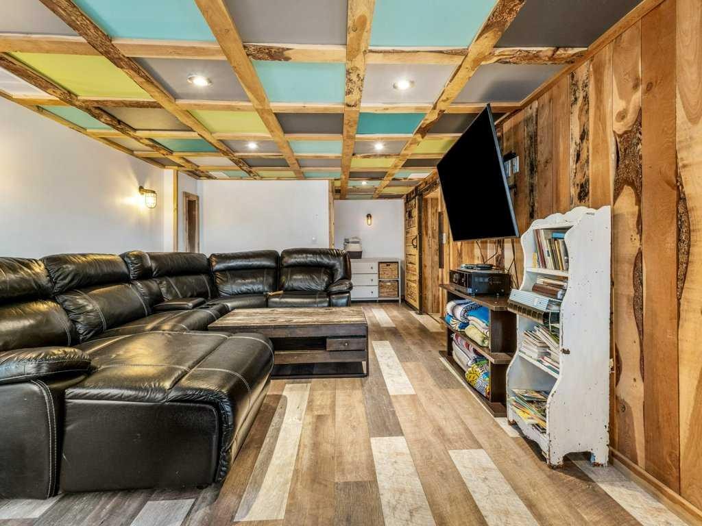 6501 22 Avenue, Coleman, AB - Indoor