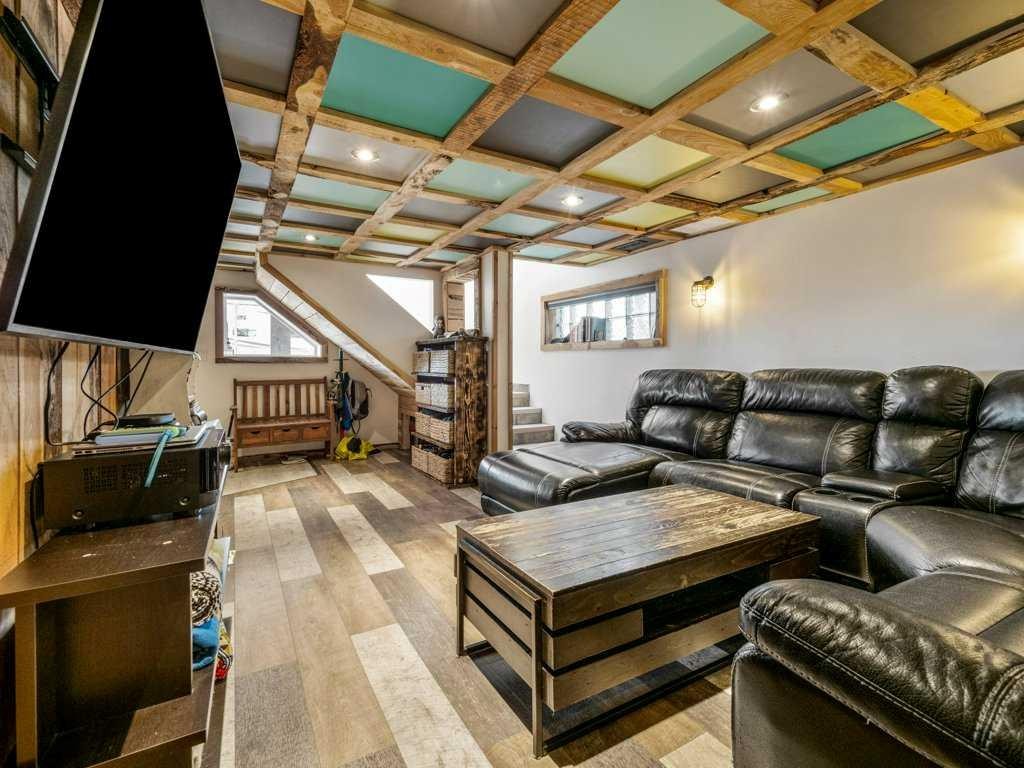 6501 22 Avenue, Coleman, AB - Indoor