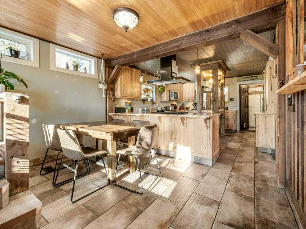 6501 22 Avenue, Coleman, AB - Indoor