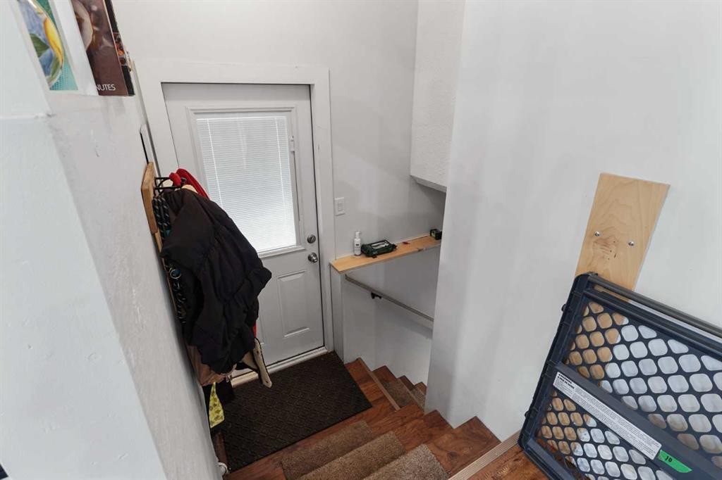 1127 16 Street South, Lethbridge, AB - Indoor