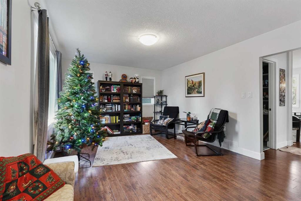 1127 16 Street South, Lethbridge, AB - Indoor