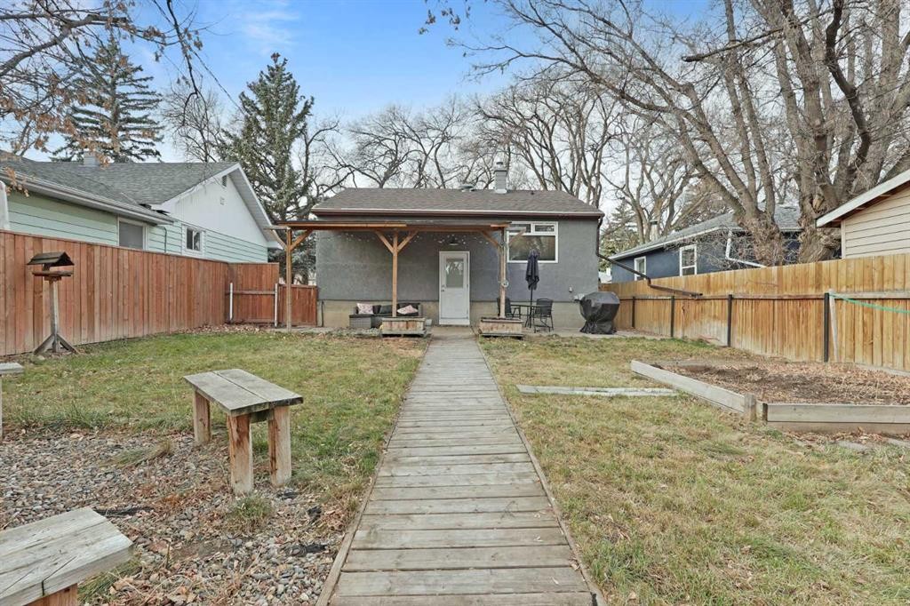 1127 16 Street South, Lethbridge, AB - Outdoor With Deck Patio Veranda