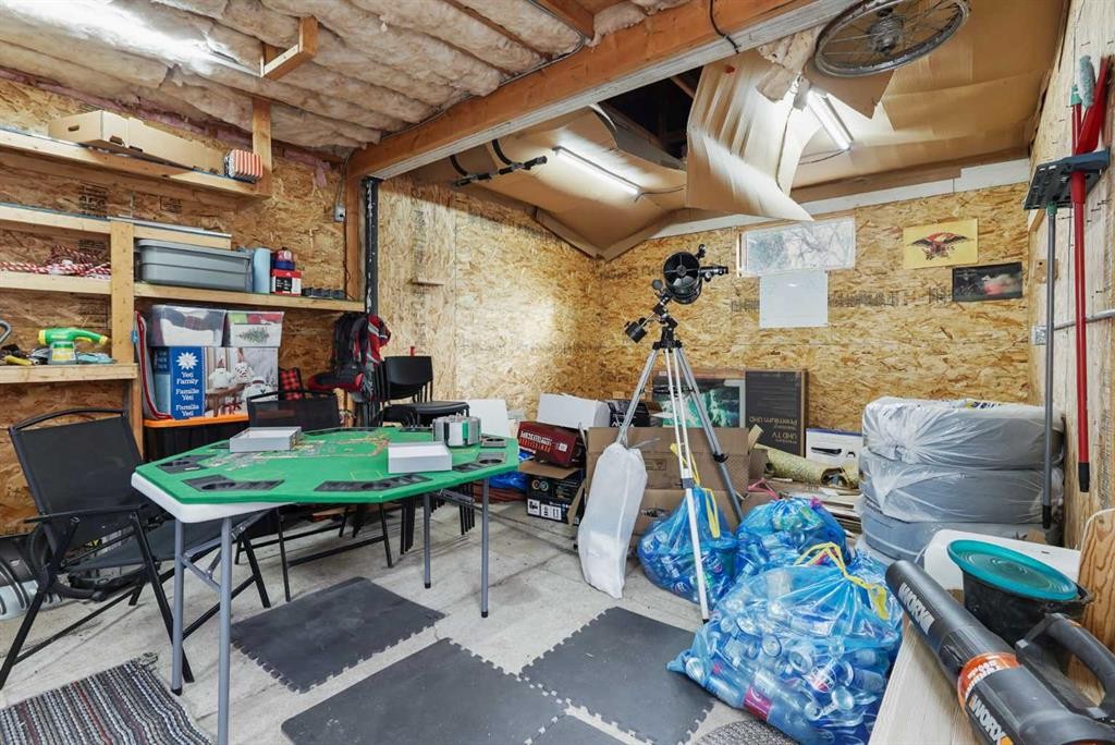 1127 16 Street South, Lethbridge, AB - Indoor