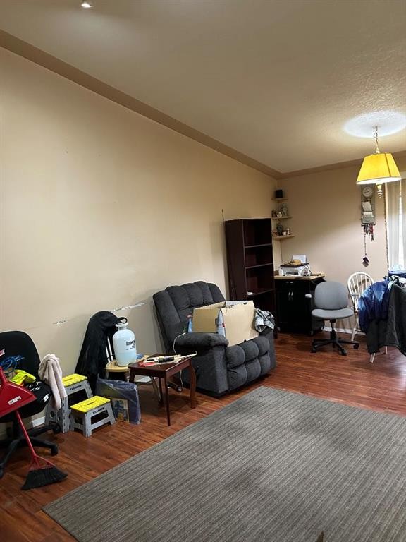 1025 St David Road North, Lethbridge, AB - Indoor