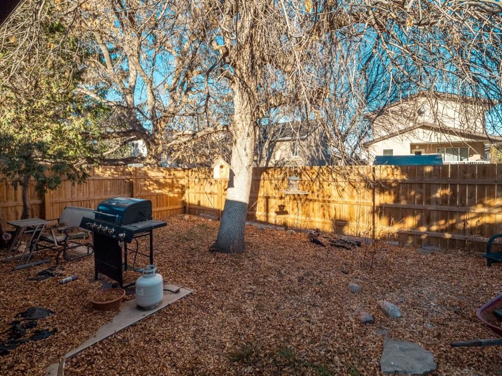 1025 St David Road North, Lethbridge, AB - Outdoor