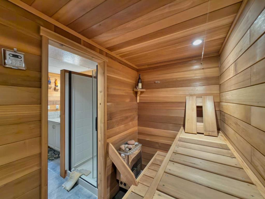109 Adanac Rise, Hillcrest, AB - Indoor Photo Showing Other Room