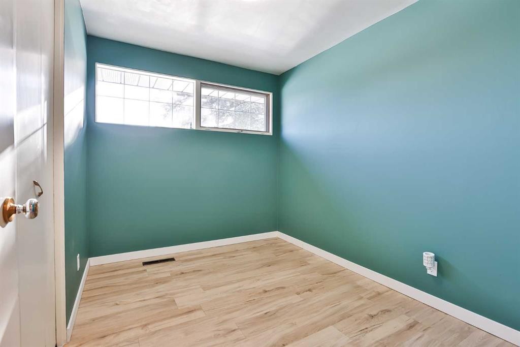 1321 17 Avenue South, Lethbridge, AB - Indoor Photo Showing Other Room