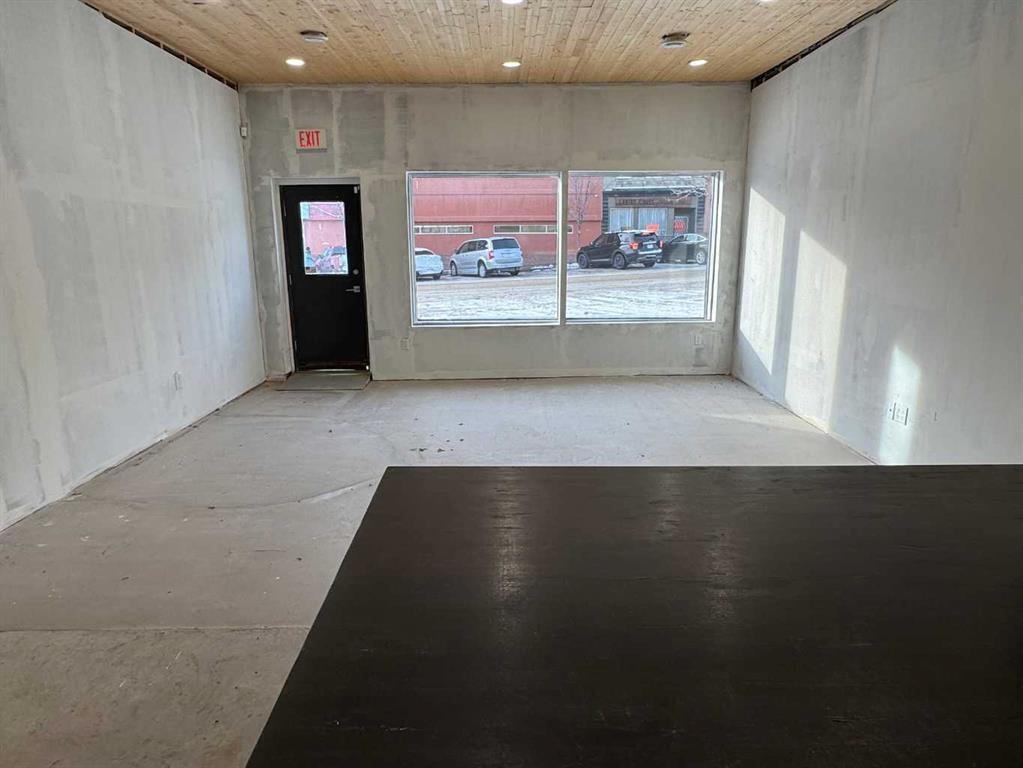 232 Main Street, Cardston, AB