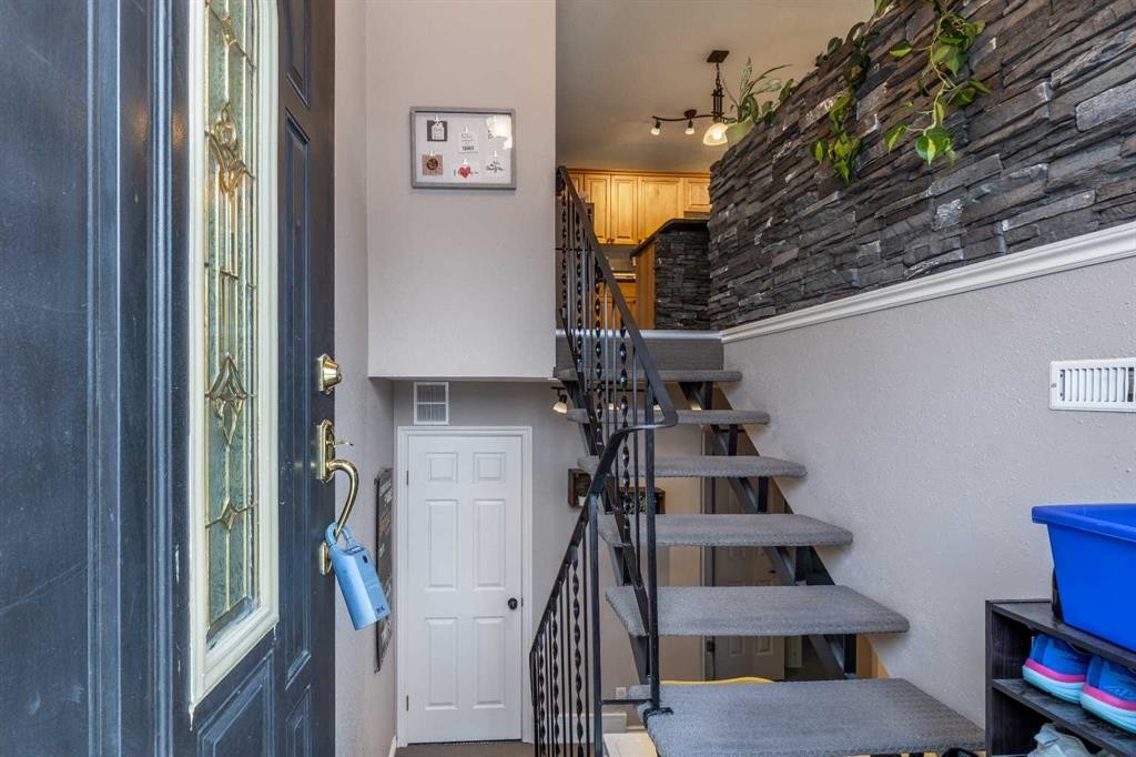 4-1701 St Edward Boulevard North, Lethbridge, AB - Photo Showing Other Room