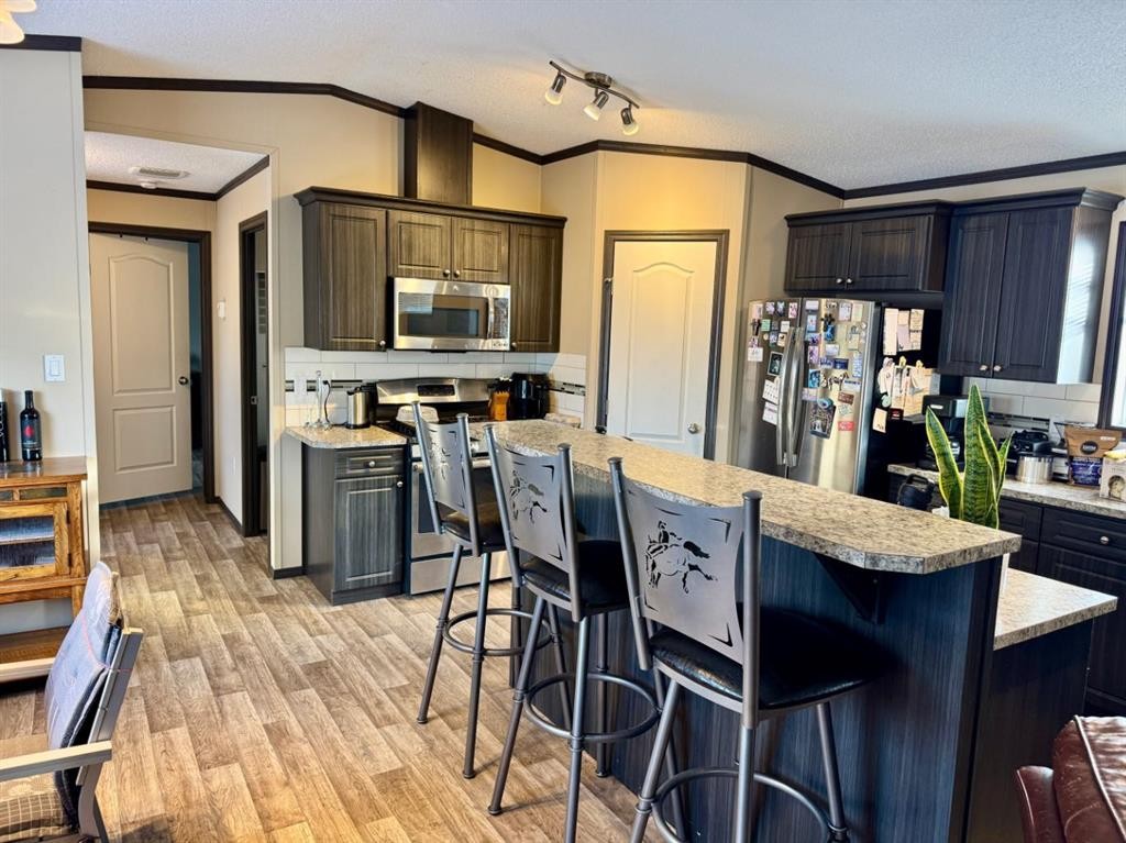 95041A Hwy 2, Fort Macleod, AB - Indoor Photo Showing Kitchen