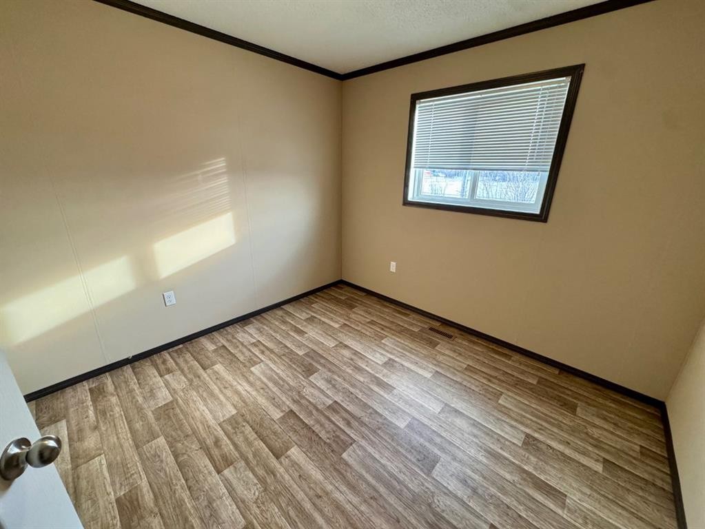 95041A Hwy 2, Fort Macleod, AB - Indoor Photo Showing Other Room