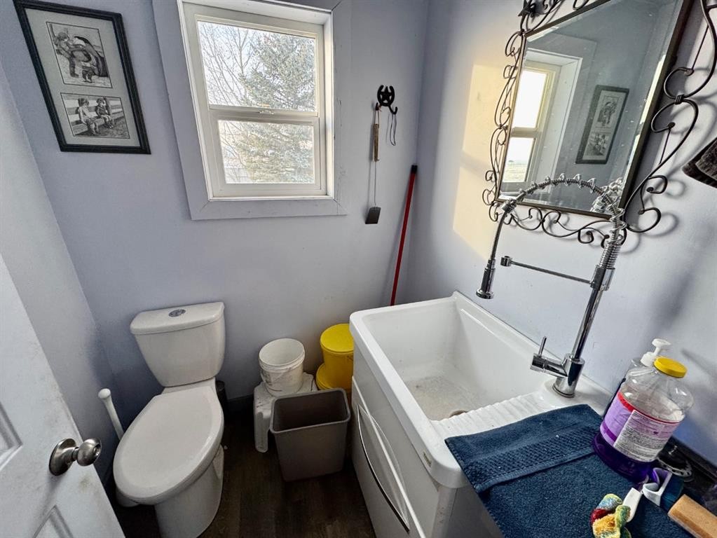 95041A Hwy 2, Fort Macleod, AB - Indoor Photo Showing Bathroom