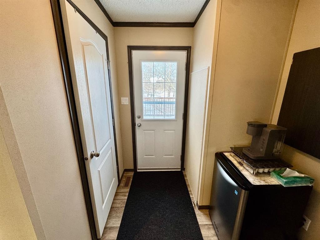 95041A Hwy 2, Fort Macleod, AB - Indoor Photo Showing Other Room