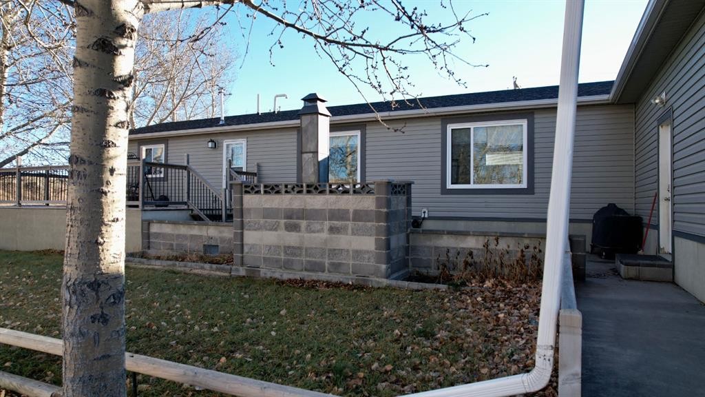 95041A Hwy 2, Fort Macleod, AB - Outdoor