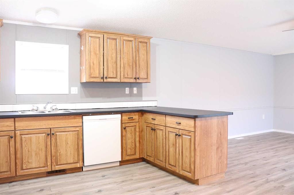 308 Station Boulevard, Coaldale, AB