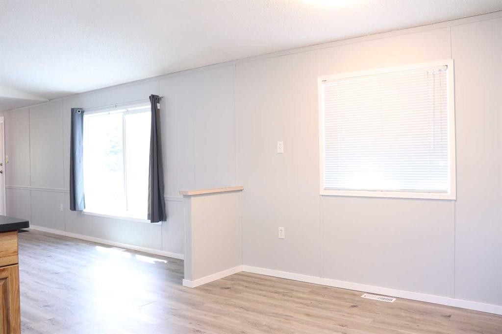 308 Station Boulevard, Coaldale, AB
