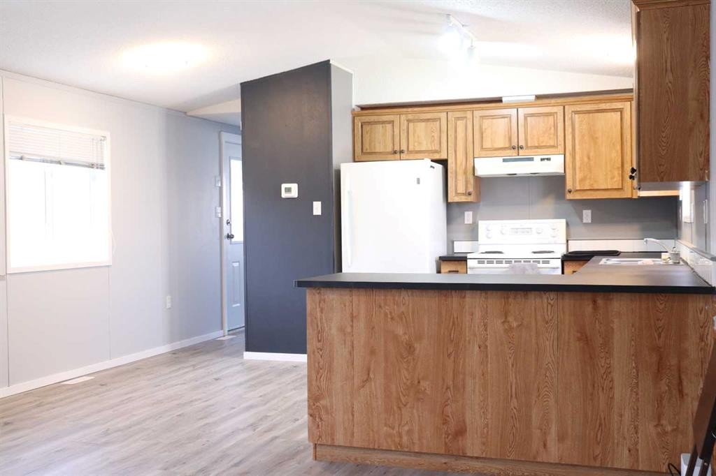 308 Station Boulevard, Coaldale, AB