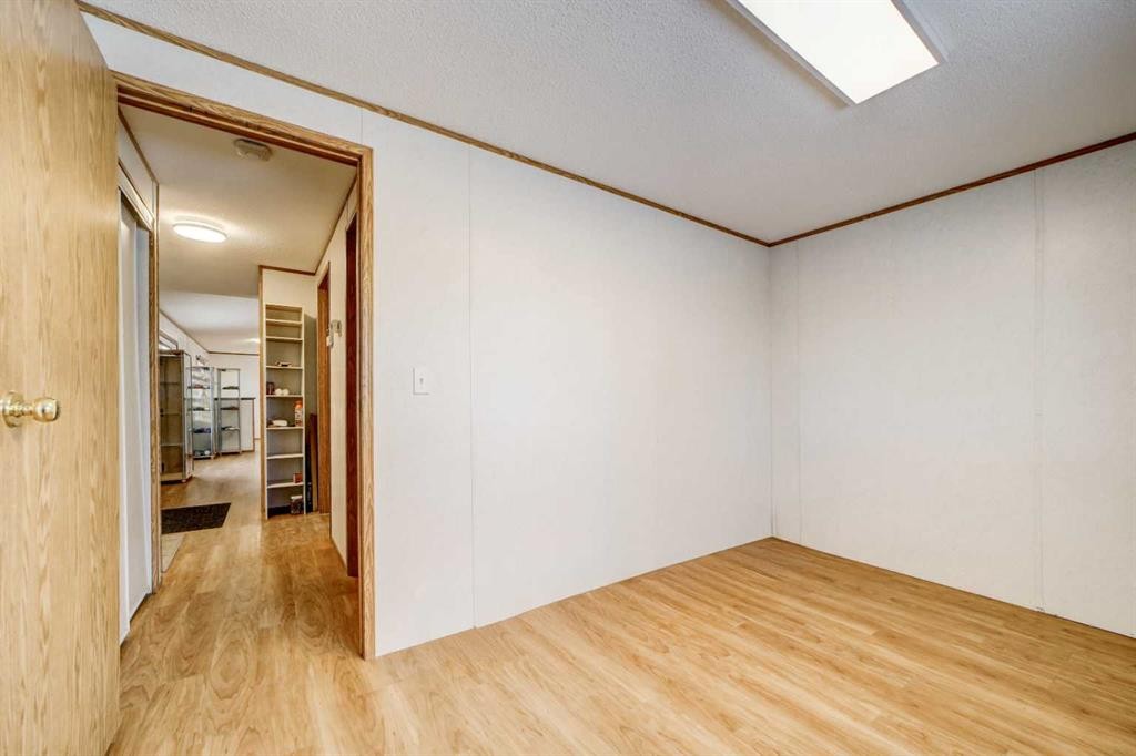 27 Westover Crescent West, Claresholm, AB - Indoor Photo Showing Other Room