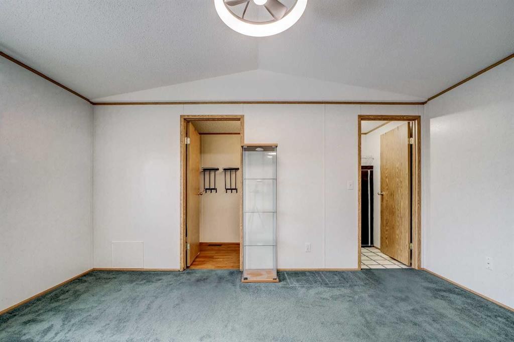 27 Westover Crescent West, Claresholm, AB - Indoor Photo Showing Other Room