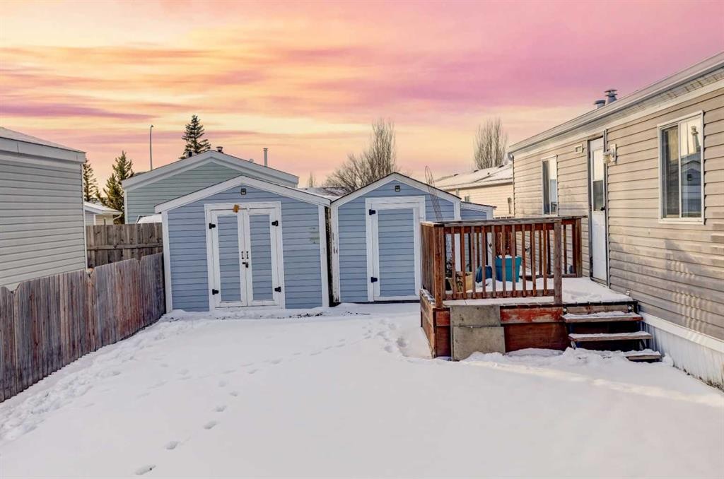 27 Westover Crescent West, Claresholm, AB - Outdoor With Deck Patio Veranda