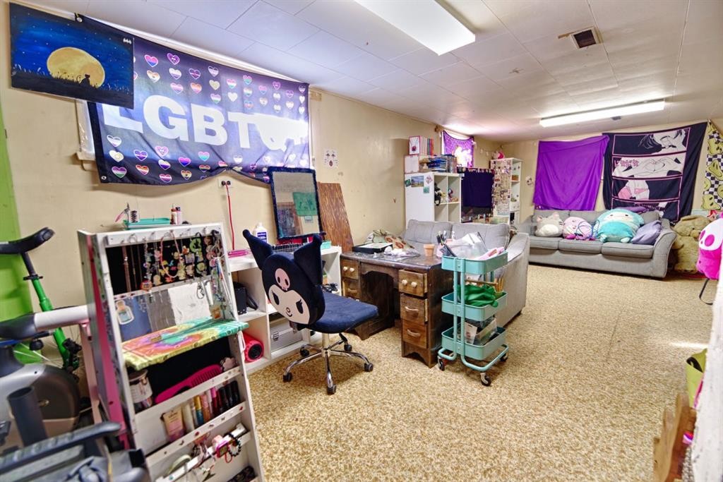 451 19 Street North, Lethbridge, AB - Indoor