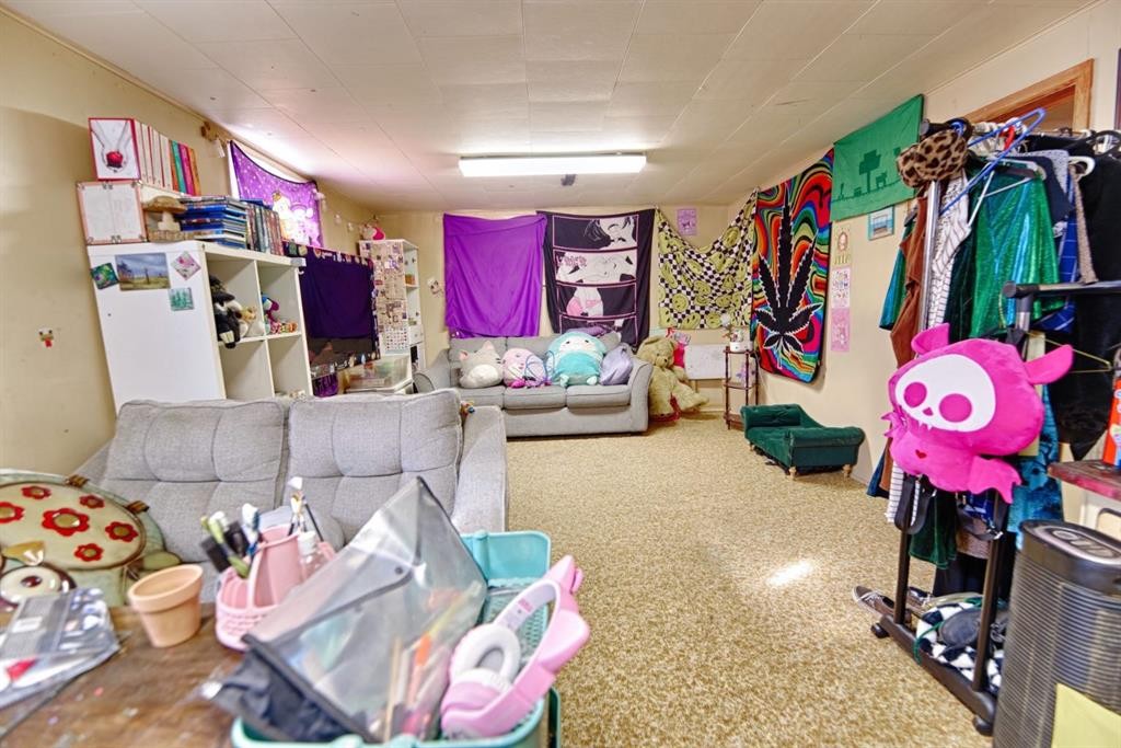 451 19 Street North, Lethbridge, AB - Indoor