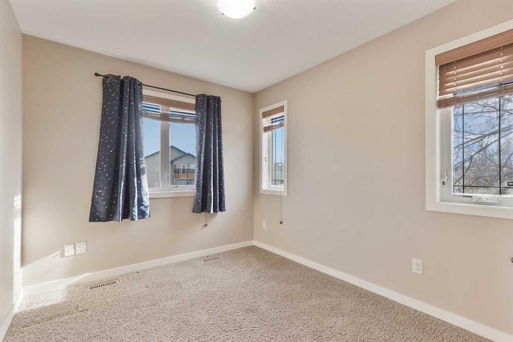 203 Haru Moriyama Place North, Lethbridge, AB - Indoor Photo Showing Other Room