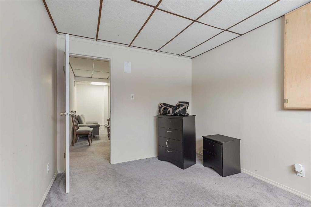 55 Chippewa Crescent West, Lethbridge, AB - Indoor Photo Showing Other Room