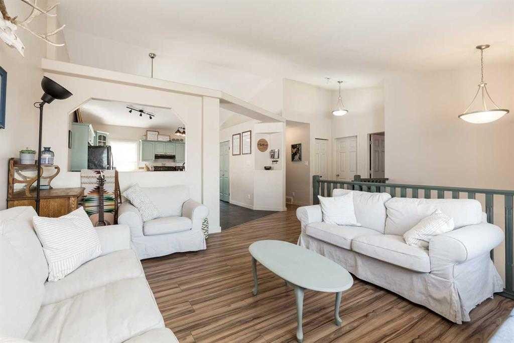 195 Cowichan Court West, Lethbridge, AB