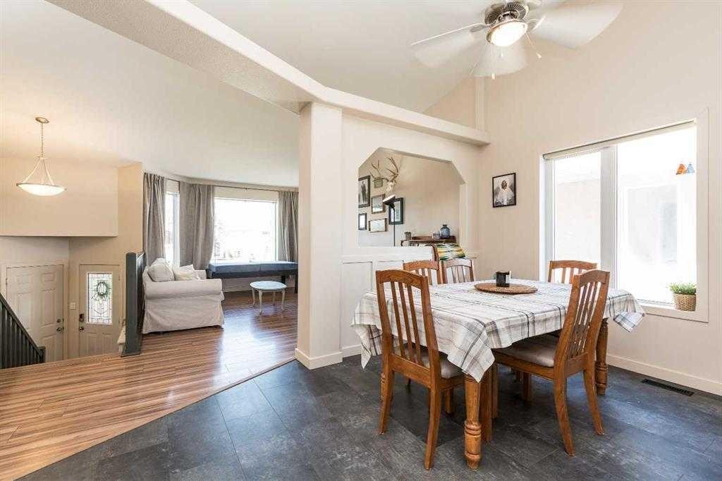 195 Cowichan Court West, Lethbridge, AB