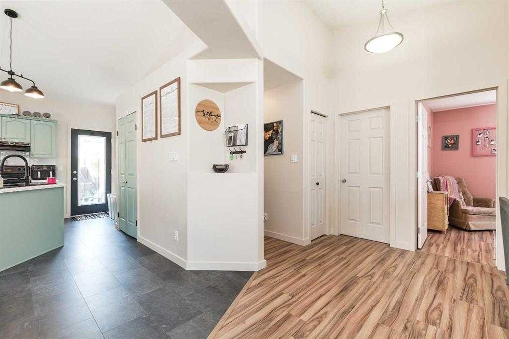 195 Cowichan Court West, Lethbridge, AB