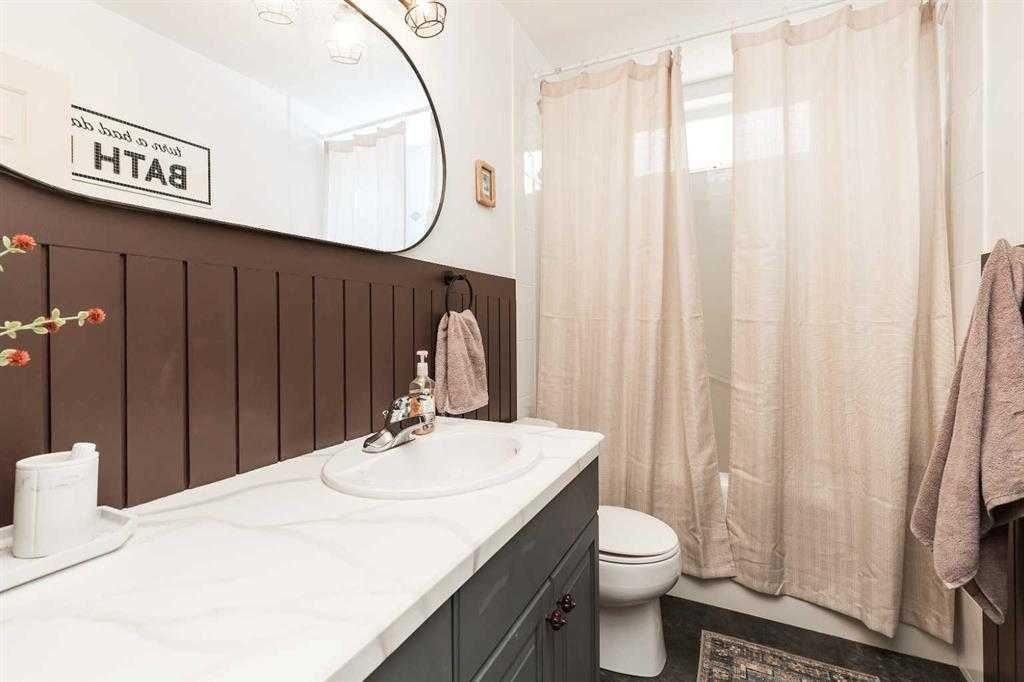 195 Cowichan Court West, Lethbridge, AB