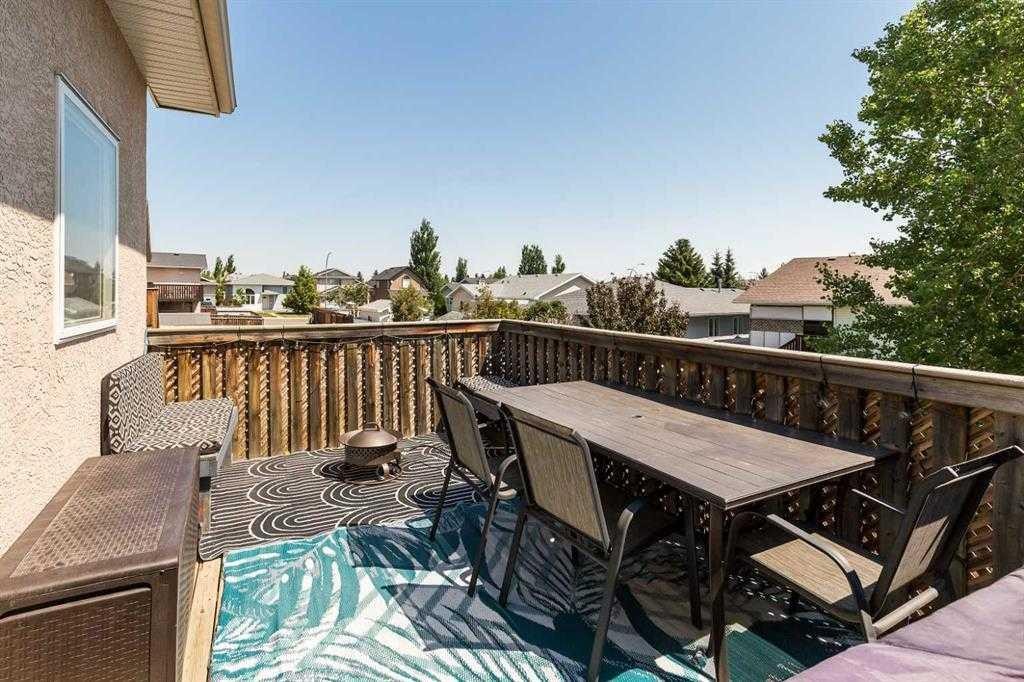 195 Cowichan Court West, Lethbridge, AB