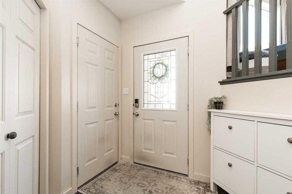 195 Cowichan Court West, Lethbridge, AB