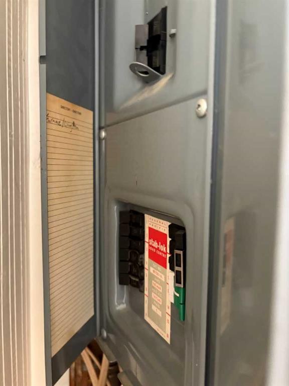 316 Broadway Street North, Raymond, AB - Indoor