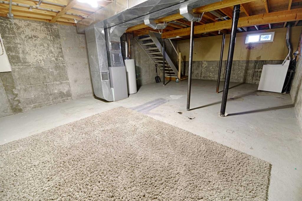 6-55 Lemoyne Crescent West, Lethbridge, AB - Indoor Photo Showing Basement
