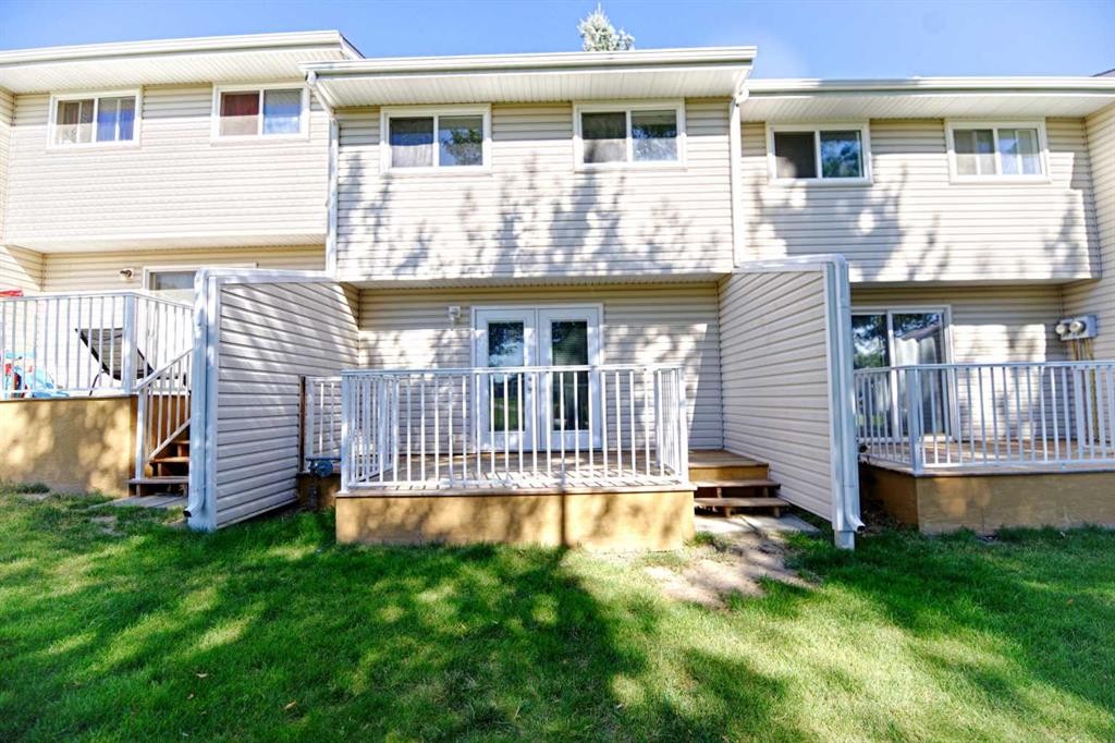 6-55 Lemoyne Crescent West, Lethbridge, AB - Outdoor With Deck Patio Veranda