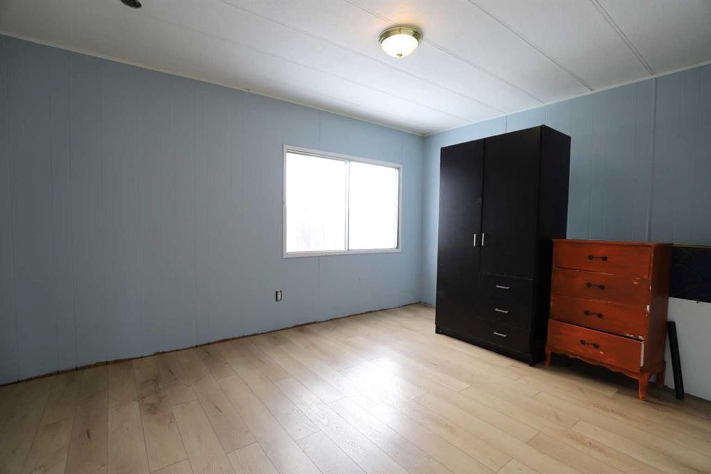 33-895 Elizabeth Street, Pincher Creek, AB