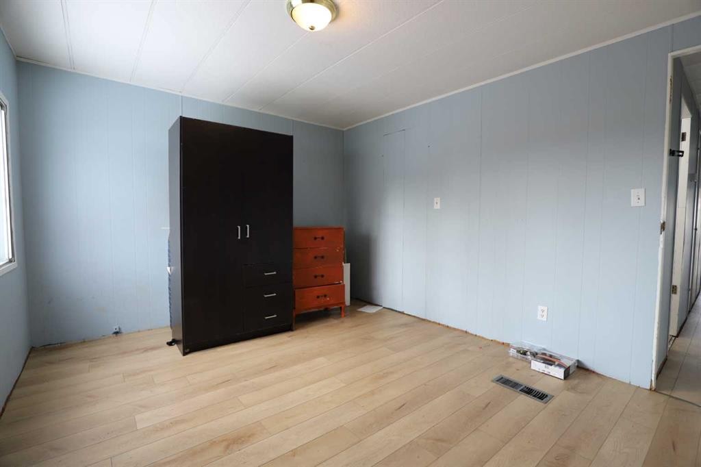 33-895 Elizabeth Street, Pincher Creek, AB