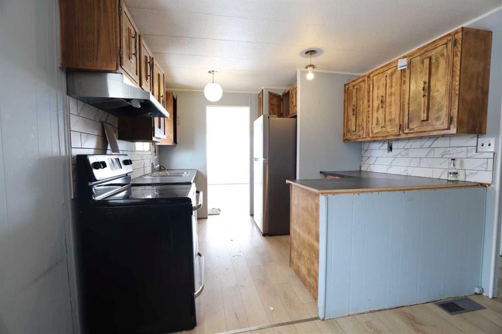 33-895 Elizabeth Street, Pincher Creek, AB