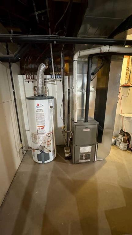 608 2 Street West, Bow Island, AB - Indoor Photo Showing Basement